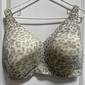 Cacique 42H neutral Leopard print wire free lightly lined Bra